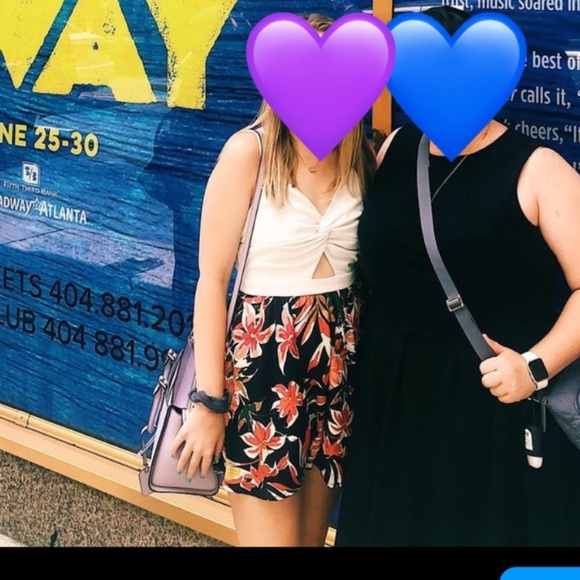 Pink Lily Keyhole Romper - Picture 2 of 6